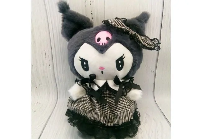Іграшка м`яка Зайчик Kuromi в сукні 27см 70990 Іграшка м`яка Зайчик Kuromi в сукні 27см 70990