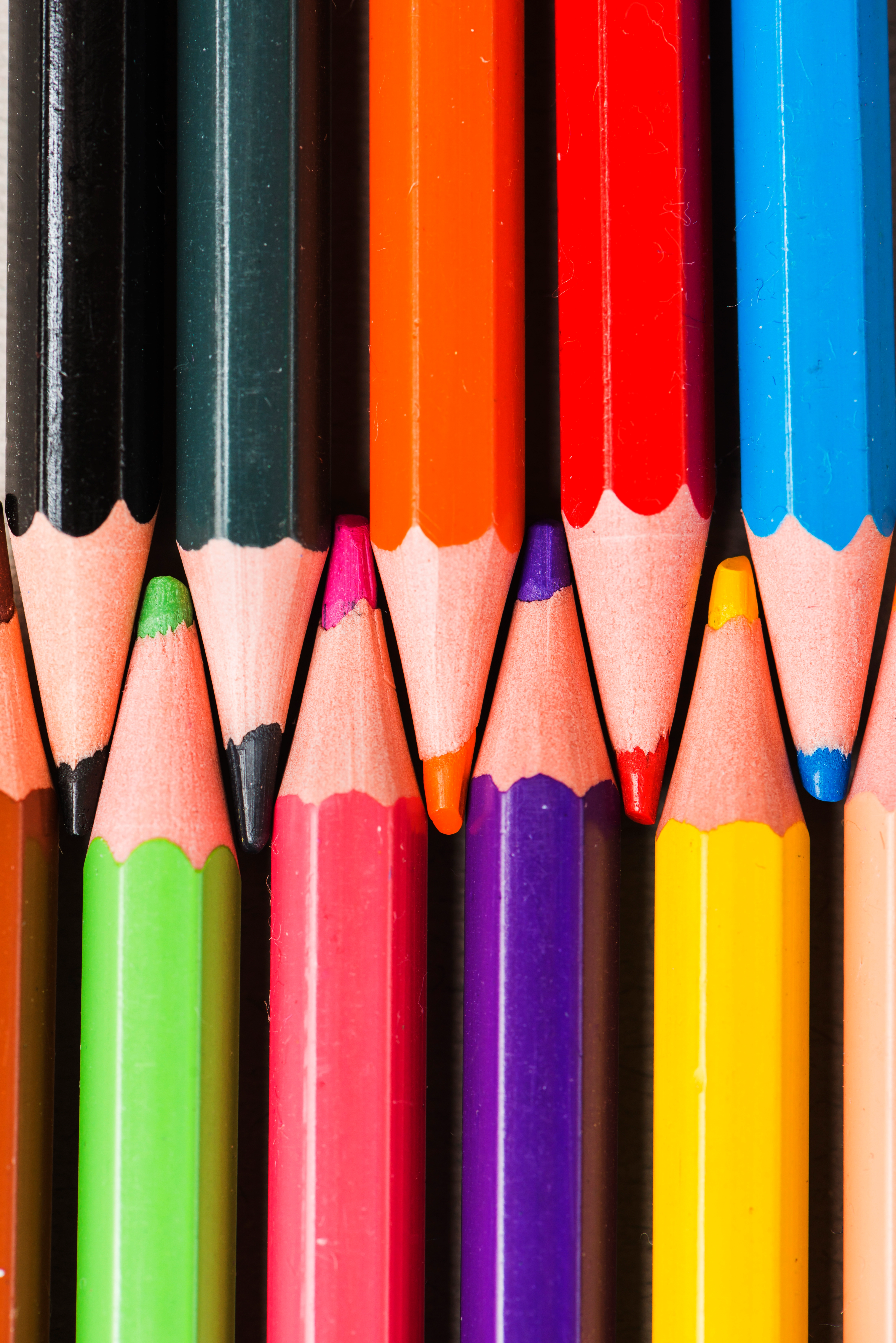 10 критеріїв у виборі кольорових олівців